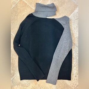 Evereve Jamison Colorblock Cutout Turtleneck Sweater, Size Small